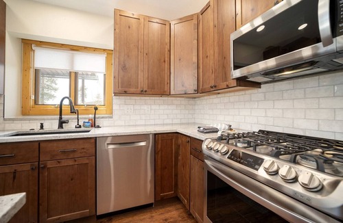 Grand Lake Cabin | Exceptional Luxury Cabin with Hot Tub, Games Room, and Fire Pit with Rocky Mountain Views in Grand Lake, Colorado