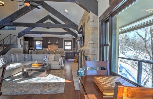 Glenwood Springs House | Exceptional MTN Retreat w/Hot Tub, Near Skiing!
