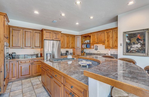 Edwards Condo | Expansive Edwards Condo on Main Street w/Views!