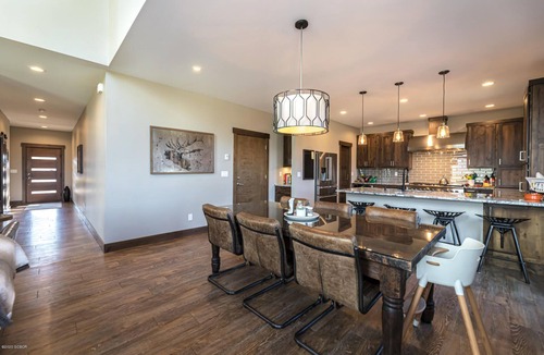 Tabernash House | Expansive views, luxury furnishings & a hot tub for easing weary muscles