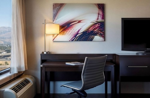 Milpitas Hotel | Experience Milpitas! Pets Allowed, w/Gym | Near The Great Mall of the Bay Area