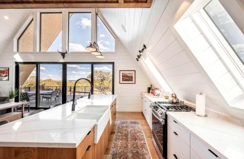Torrey Ski Chalet | Experience Pure Glamping on this A-frame Placed in the Middle of the Desert in Wayne County, Utah