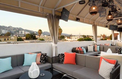 Tri-West Hotel | Experience Soothing Moments & Luxury! Outdoor Pool, Pet-friendly Property