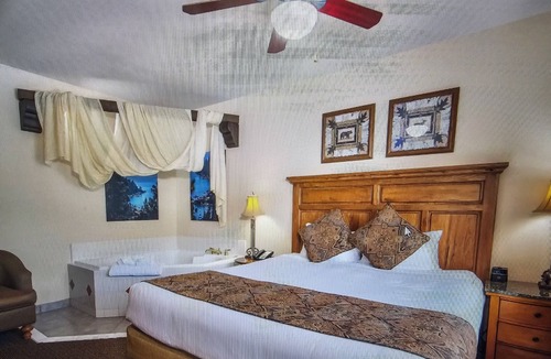 Tahoe Village Resort | Experience Tahoe's Ski Scene at Holiday Inn Club Vacations Tahoe Ridge Resort