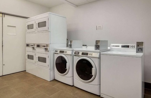 Jefferson Park House | Experience the heart of the Mile High City!