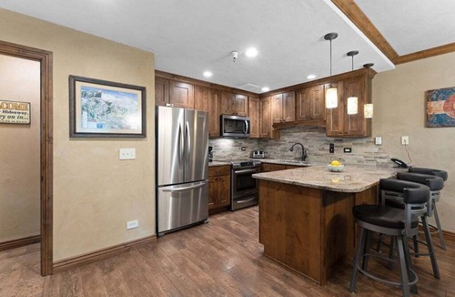Peak 9 Condo | Experience the Village at Breckenridge Chateaux 1023: Resort Amenities!