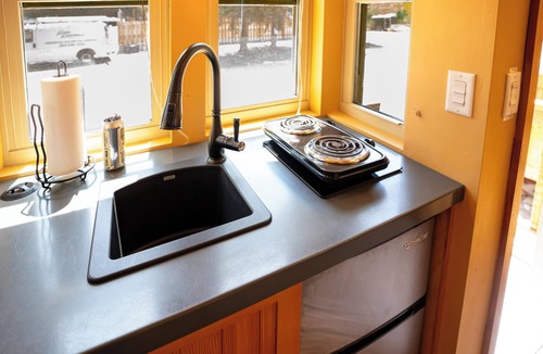Lyons Resort | Experience Tiny Living at Blue Spruce – Peaceful Retreat Near RMNP & Lyons