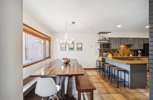 Frisco House | Experience Twins Getaway at Meadow Creek with pool table and hot tub!
