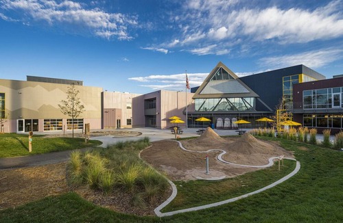 Wheat Ridge House | Experience Wheat Ridge Like Never Before! Close to Museum of Contemporary Art!