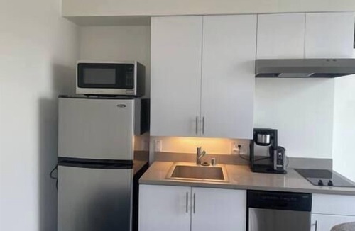 Arts District Apartment | Explore DTLA Arts District!