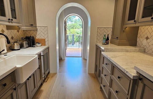 Woodside Villa | Exquisite Camellia Suites with Pool and Western Hills View