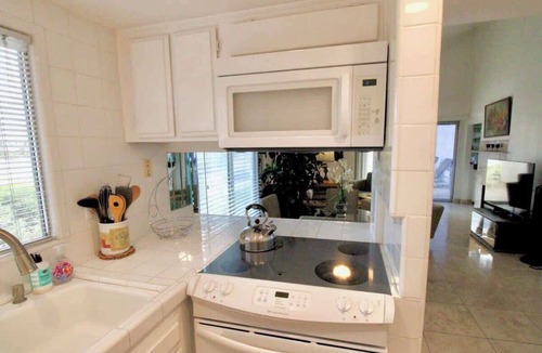 Baristo Condo | Fab Monthly Condo w/Large Mountain View Patio