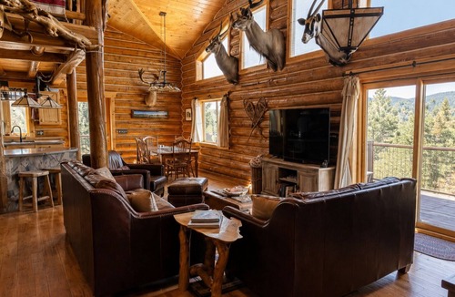 Westcliffe Cabin | Fabulous 5-bedroom cabin in Westcliffe perfect for your getaway