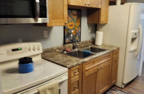 Gypsum House | Fabulous House with AC in Charming Castalia