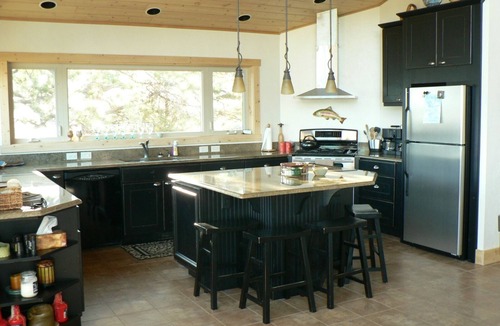 Twin Lakes House | Fabulous Views, Sleeps 10, 3 Full Baths, Family-Friendly #2026-069