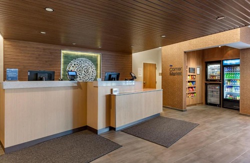 Sandusky Hotel | Fairfield by Marriott Inn & Suites Sandusky
