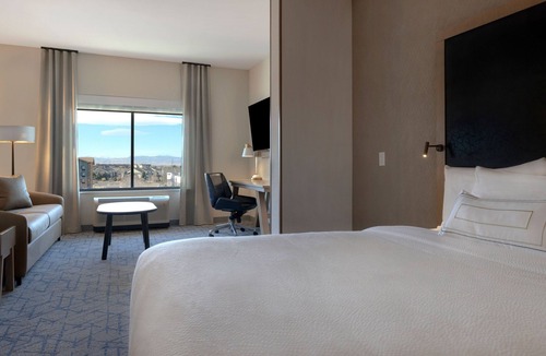 Gateway Hotel | Fairfield Inn & Suites by Marriott Denver Airport at Gateway Park