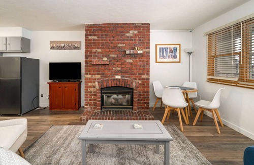 Steamboat Springs Condo | Fall Line Flat, AC in Bedroom, Communal Hot Tub, Views!