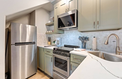Fall River Estates Condo | Fall River Escape Fireplace Close to RMNP