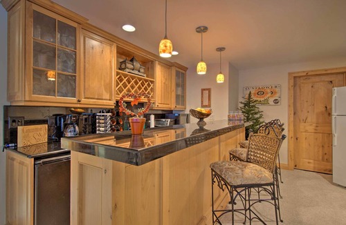Estes Park Apartment | Fall River Hideaway in Estes - 3 Mi to Nat'l Park!
