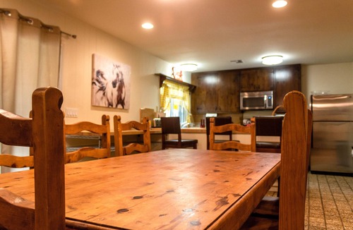 Sunland-Tujunga House | Families! Couples! Corporate Retreats! Perfect for any stay. #HSR25-002032