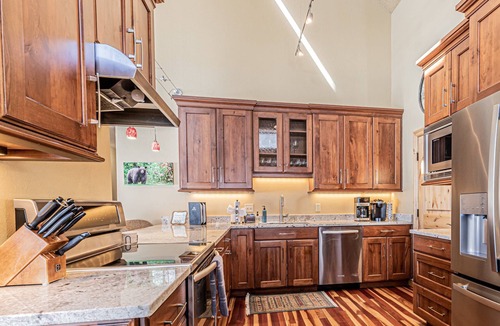 Steamboat Springs House | Family & Dog Friendly! Private Hot Tub, Wood Fireplace | Near Free Bus & Base, Garage, W/D in Unit