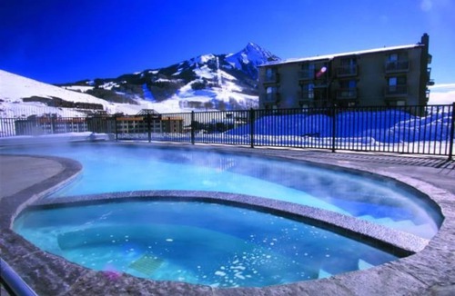 Mount Crested Butte Condo | Family friendly, 4BR condo. Walking distance to slopes, hot tub & town shuttle!