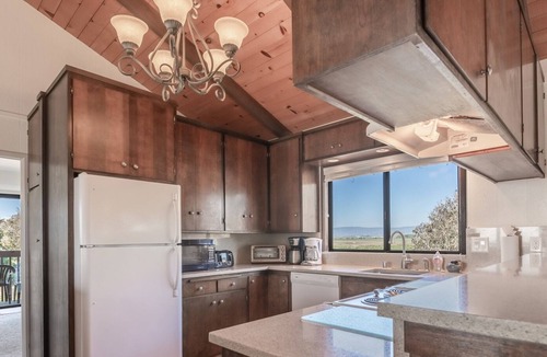 Watsonville House | Family Friendly 4BR Beach Home for 12