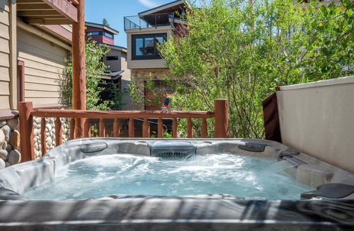 Winter Park House | ☆ Family Friendly Downtown Townhome | Private Hot Tub & Decks | Walk To Everything