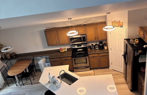 Henderson House | Family friendly home in quiet neighborhood.