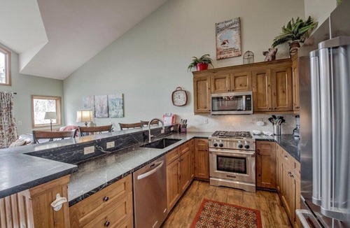Peak 9 House | Family Friendly Luxury Townhome 4 Minute Walk to Lift, 5 Minute Walk to Downtown