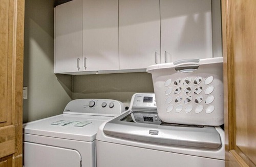 Peak 9 House | Family Friendly Luxury Townhome 4 Minute Walk to Lift, 5 Minute Walk to Downtown