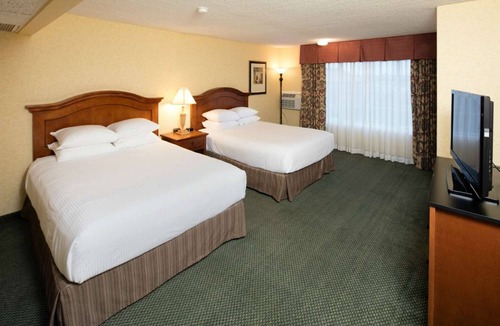Downtown Hotel | Family-Friendly Room Near Arcata Bay – Great Value for Travelers