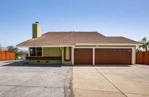 East San Jose House | Family-Friendly San Jose Base Near Levi’s Stadium!