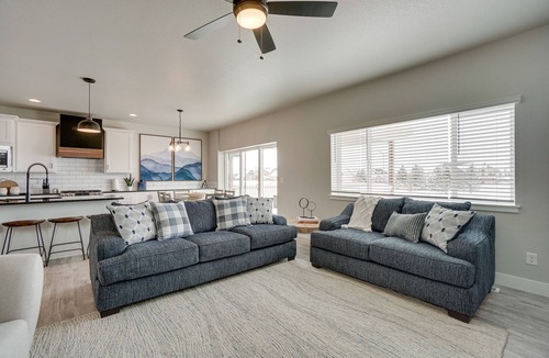 Windsor House | Family-Friendly Townhome ~ 2 Mi to Windsor Lake!