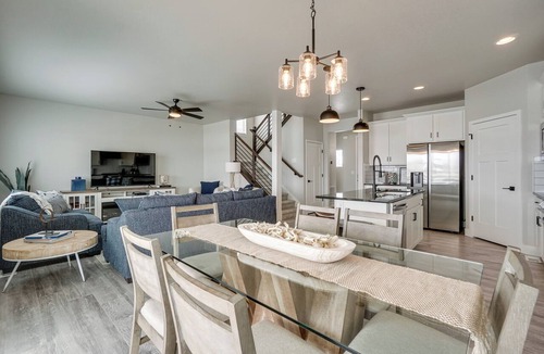 Windsor Apartment | Family-friendly Townhome ~ 2 Mi to Windsor Lake!