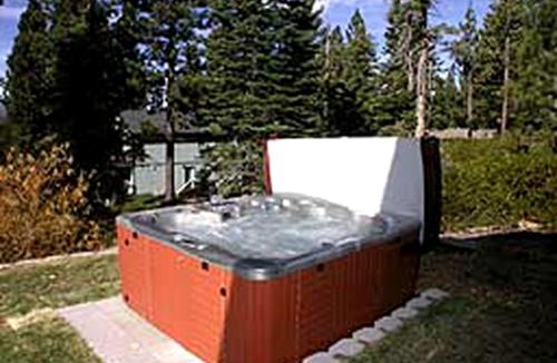 Montgomery Estates House | Family-Friendly Cottage with Mountain Views near Heavenly Ski Resort in South Lake Tahoe, California