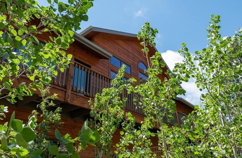 Aspen Brook House | Family Gathering Home! Beautiful, Spacious, Clean! Next to Rocky Mtn N.P., YMCA