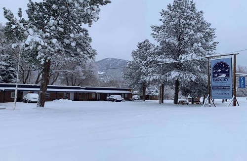 Howard House | Family Motel Room on Ark River - 2 beds - 15 min to Salida
