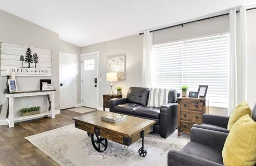 Northeast Colorado Springs House | Family & Pet Friendly Hot Tub Direct Trail Access Fire Pit