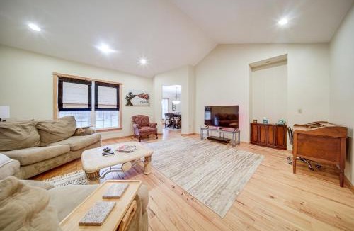Jefferson House | Family & Pet Friendly! 7-Acre Escape in Jefferson