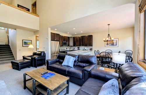 Mountain House House | Family Retreat | Garage for Bikes, Hot Tub, Views