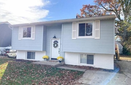 Vermilion House | Family Retreat-Walk to Lake-Cedar Point-Deck/Grill