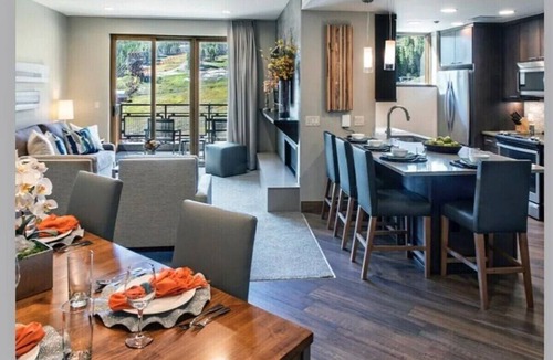 Peak 8 Resort | Family size - Ski in/out Peak 8 Breckenridge 3-Bedroom Grand Colorado Peak 8