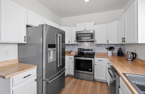 Security-Widefield House | Family-sized Japandi Retreat - 6BR & Hot Tub.