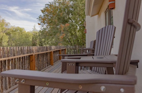 Taos Apartment | Family suite w/Mountain View - 11