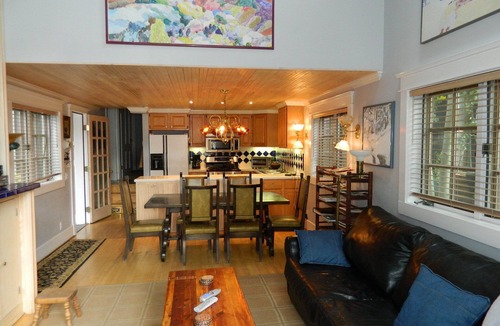 Crested Butte House | FAMOUS LICENSE PLATE HOUSE - Best location in town!