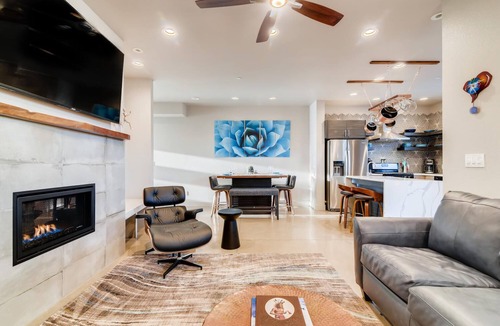 Old Town North House | Fancy Townhome Near Old Town, Breweries and River!