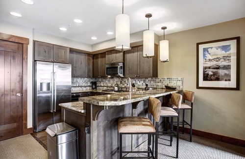 Peak 8 Condo | Fantastic 2 bedroom Ski In/Ski Out Condo. Summer unit with rare A/C