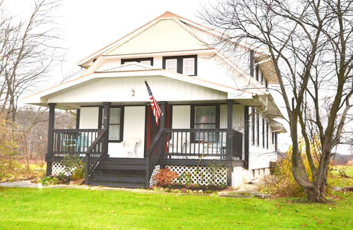 Thompson House | Farm stay at Midnight Rose Farm